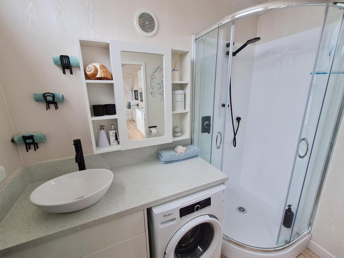 Aroha Tiny House Peka Peka Apartman Waikanae Kültér fotó