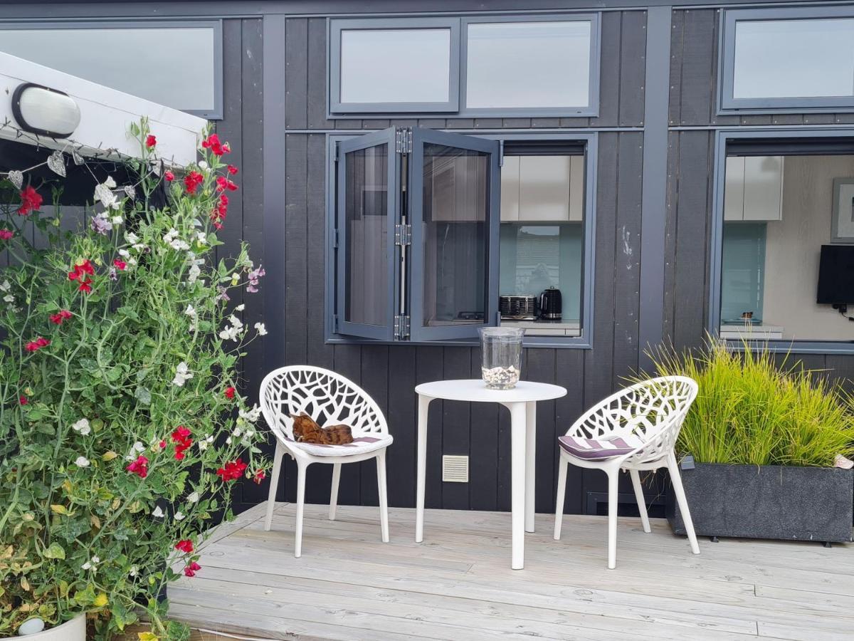 Aroha Tiny House Peka Peka Apartman Waikanae Kültér fotó